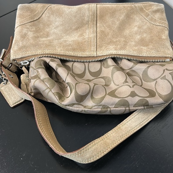Coach Suede Demi East West Baguette 8A73 - Picture 13 of 14